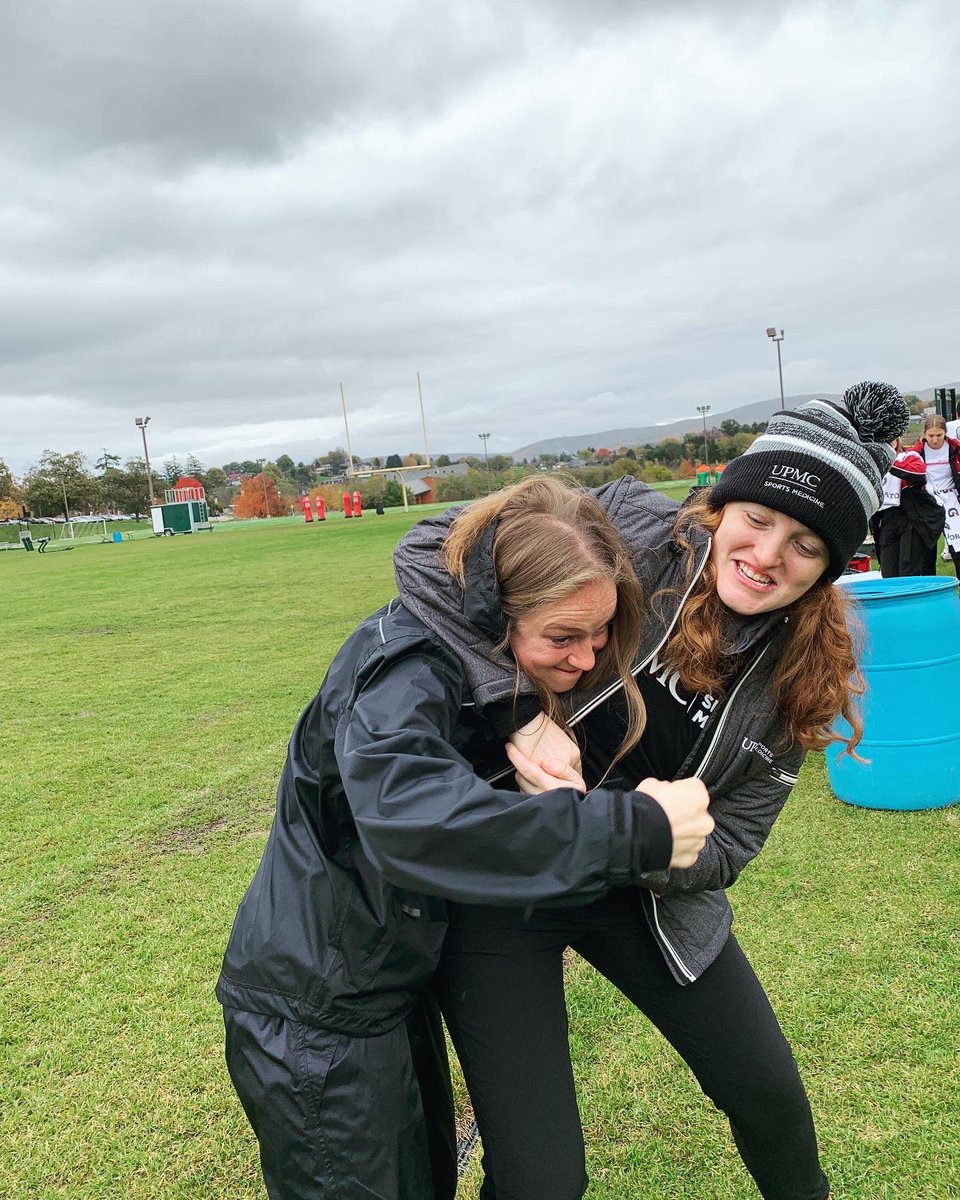 DrUberWithAGrrr's tweet image. When you love your co-fellow, but you’re on opposing sidelines for the game. See photos 2-4 for @TartanFB v. @SVC_Bearcats game summary #SportsMed #TartanDOGS #MedTwitter