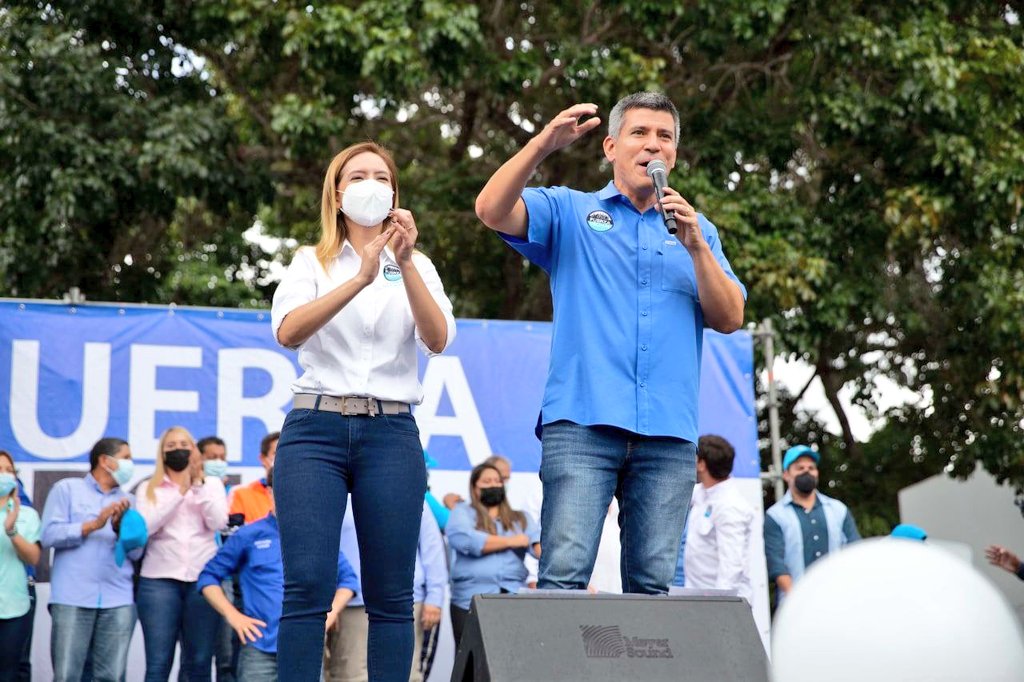 eliasayegh's tweet photo. Vamos también a recuperar #Miranda del peor gobierno regional de su historia. Todos estamos unidos y sumados a esta cruzada que está llevando adelante nuestro hermano @DavidUzcategui, candidato a la Gobernación de #Miranda. #DefendamosLoNuestro https://t.co/2F9SH4x8ZP