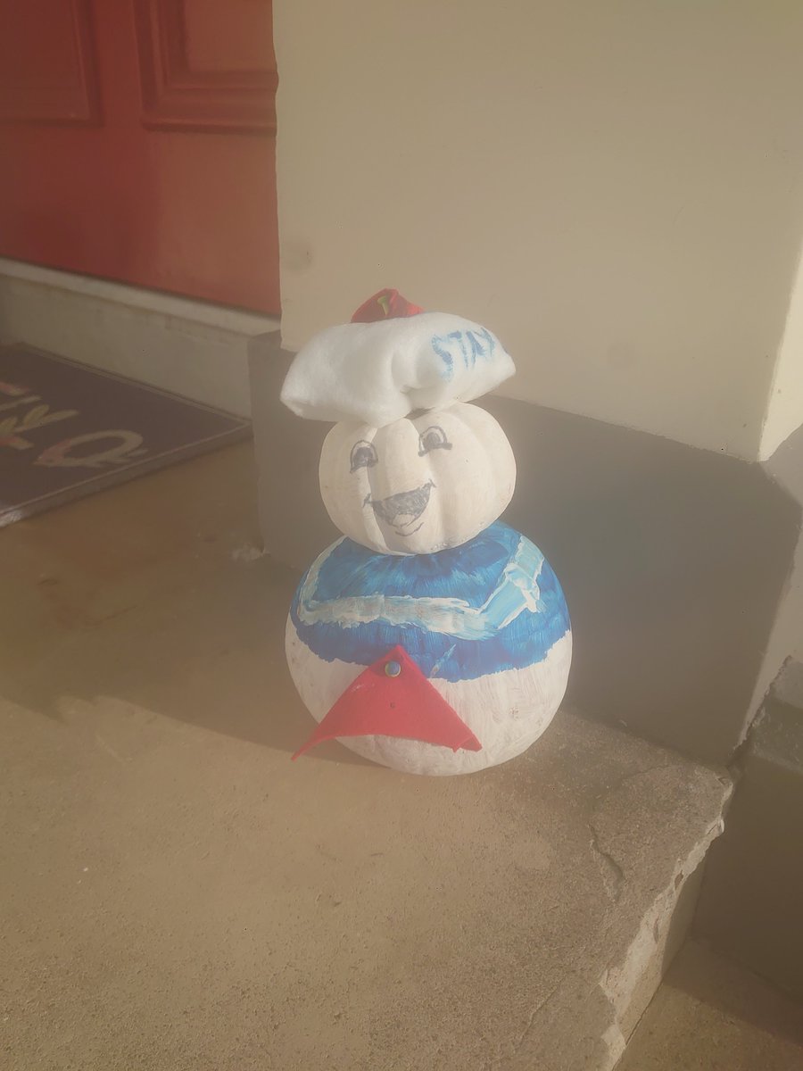 I tried!! #staypuftmarshmallowman #ghostbusters #halloween #pumpkin #myfavouritemovie ❤️ <a href="/Ghostbusters/">Ghostbusters</a>
