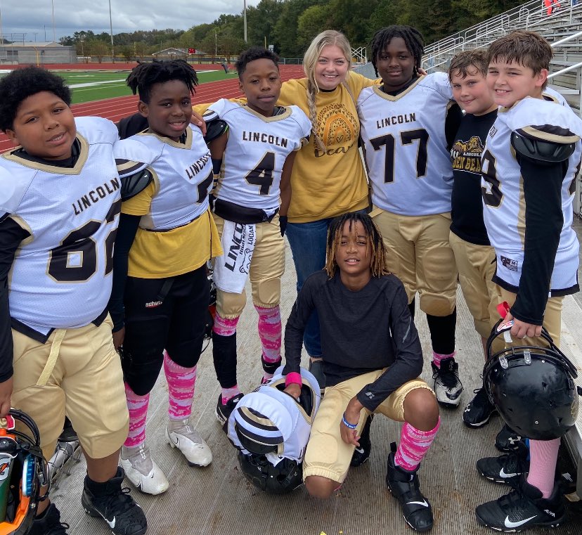 courtney_pk_'s tweet photo. Miss Poole loves supporting her sweet kiddos! #6thGradeSquad #GoBears 🐻💛🏈 @dms_tcboe https://t.co/9E1LNKVV7x
