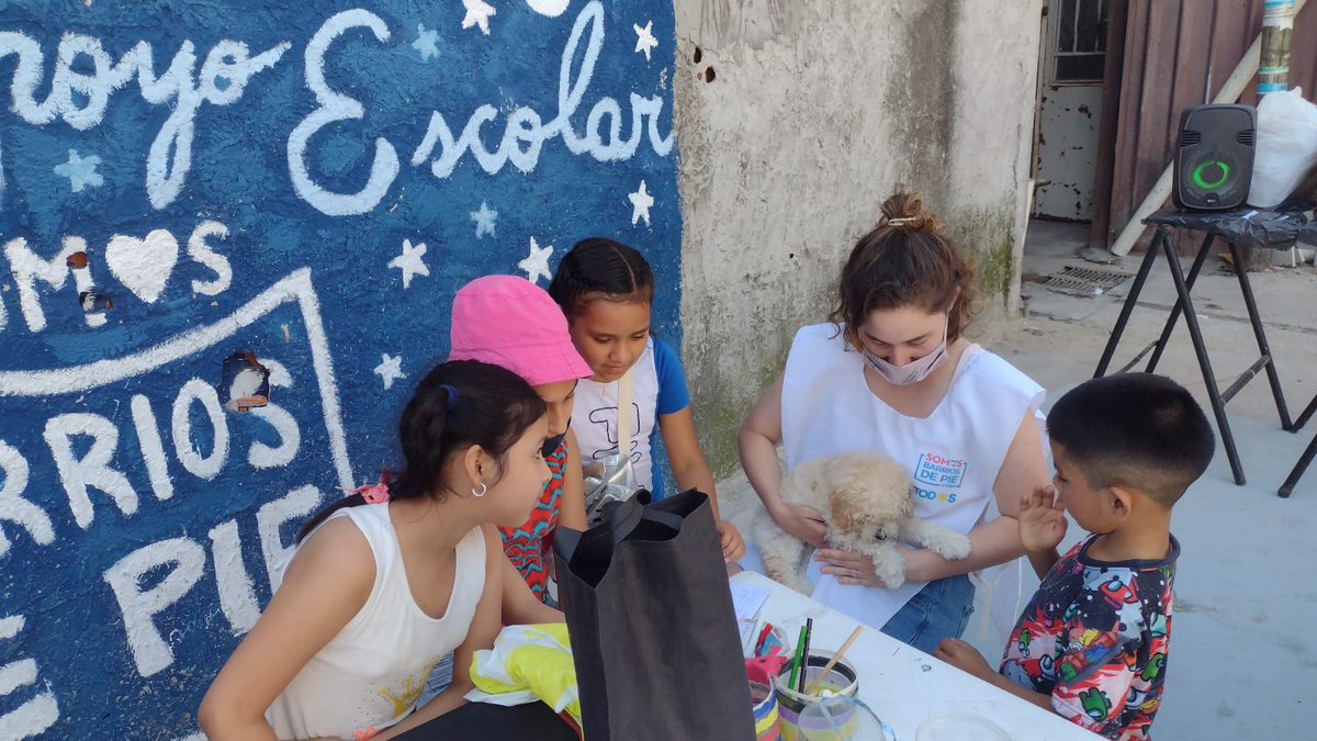 📝 El apoyo escolar en Fraga de <a href="/BarriosdepieC13/">Somos Barrios de Pie Comuna 13</a> y <a href="/BarriosdepieC15/">Somos Barrios de Pie Comuna15</a>. Como todos los sábados, les pibites aprenden y se divierten.