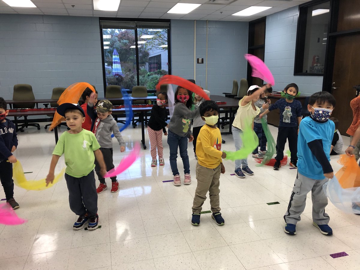 Ms. Howard’s Kindergarten class is using scarves to show the melodic direction of a song in music class! #lwesgators #fcsmusic