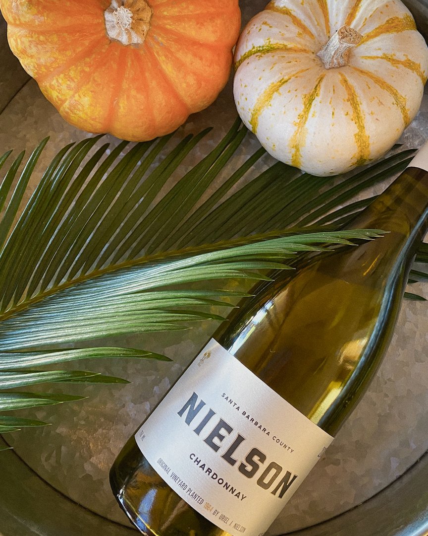 🍁 Falling in love with the cool, quiet moments that fall brings.