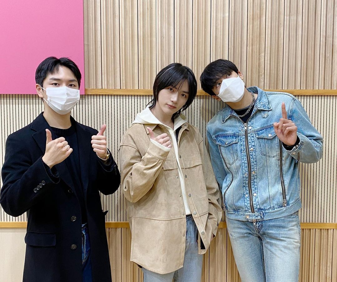 mo5txt's tweet photo. 키스더라디오 인스타 업데이트 1
(🔗https://t.co/pLZs3u0PH3)
#TOMORROW_X_TOGETHER #투모로우바이투게더 @TXT_members https://t.co/s8HWFVrzbk