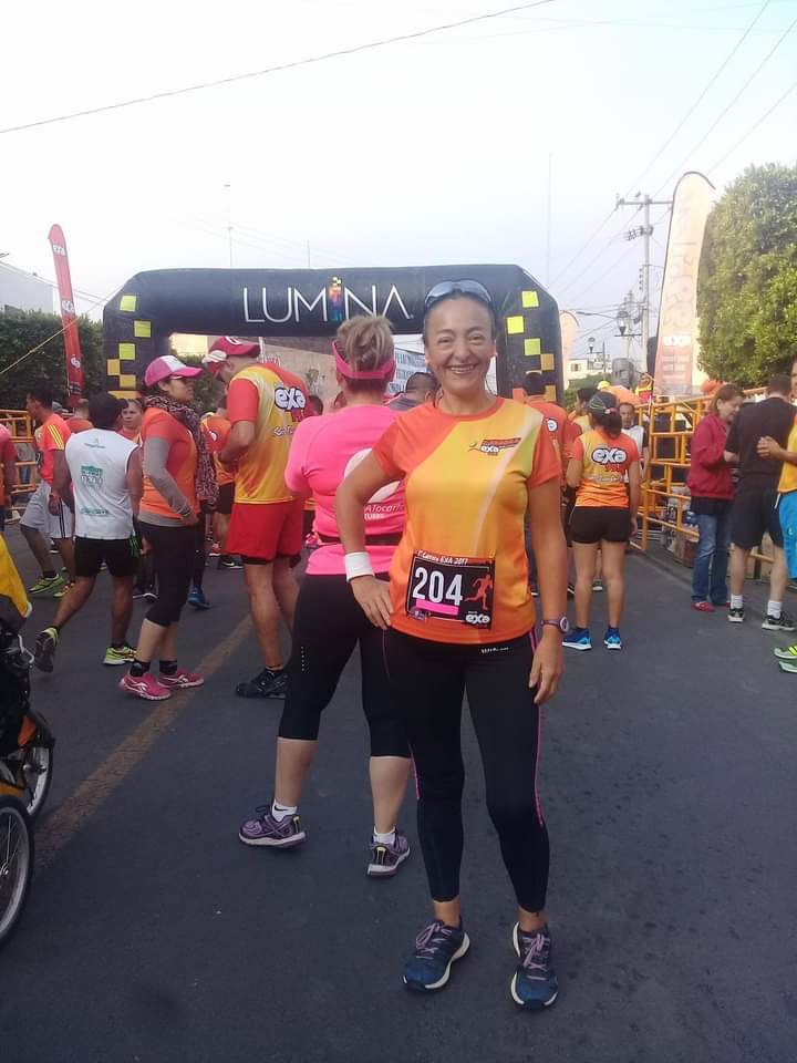 pattorunner's tweet photo. Yo, hace 4 años!!! Corría 10 kms diarios y así se veía mi cuerpazo!!! Hoy, estoy como la amiga de rosa!!  #chingadamadre #volveré #awuebo #actitu #porsalud #teamchingones #madafaka #pinchevirus https://t.co/FXnywCliKj