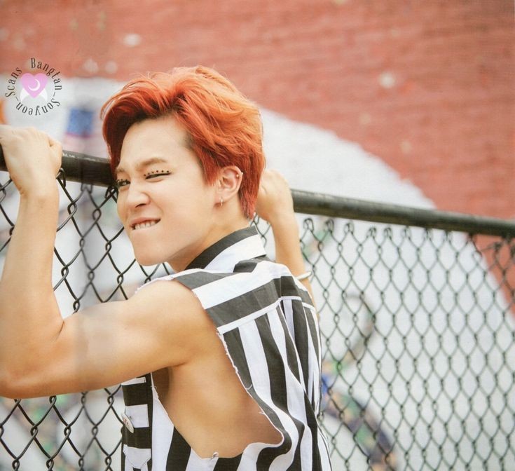 SwagDeysi13's tweet photo. Momentos icónicos de Jimin. Parte 1 @BTS_twt https://t.co/49ZLgp3FAA