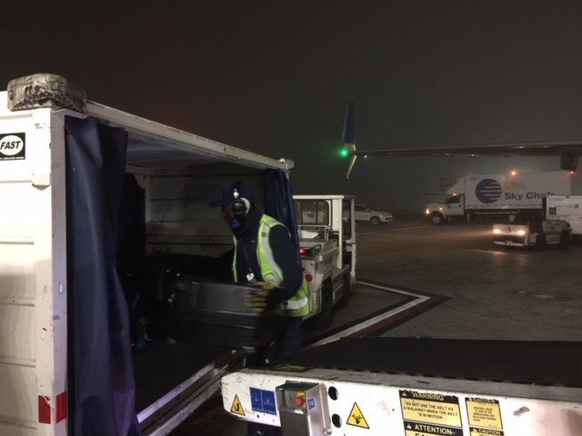 LAX's foggy operation at TBIT last night! Our BTW crew did a great job of adapting to the conditions, slowed down and exercised extreme caution while operating GSE around our A/C! #SafetyBlitz #SafetyIOwnIt @spencer_resh @TammyLHServedio @mcgrath_jonna @u163688 @AOSafetyUAL