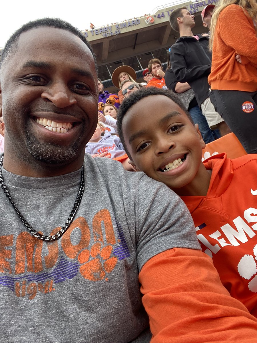 ervin_mack's tweet photo. So grateful for dear friends!!! What a blessing to be able to surprise Jackson with a visit to Tigertown!!! A well deserved surprise after getting straight A’s!!! Let’s Go!!! 
#StaightAs https://t.co/fSrGCdDGCx