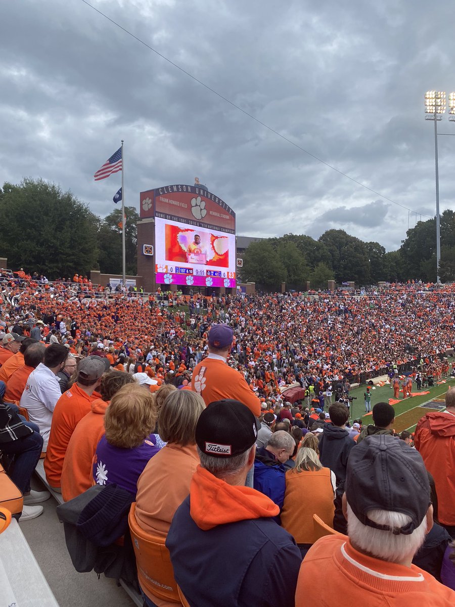 ervin_mack's tweet photo. So grateful for dear friends!!! What a blessing to be able to surprise Jackson with a visit to Tigertown!!! A well deserved surprise after getting straight A’s!!! Let’s Go!!! 
#StaightAs https://t.co/fSrGCdDGCx