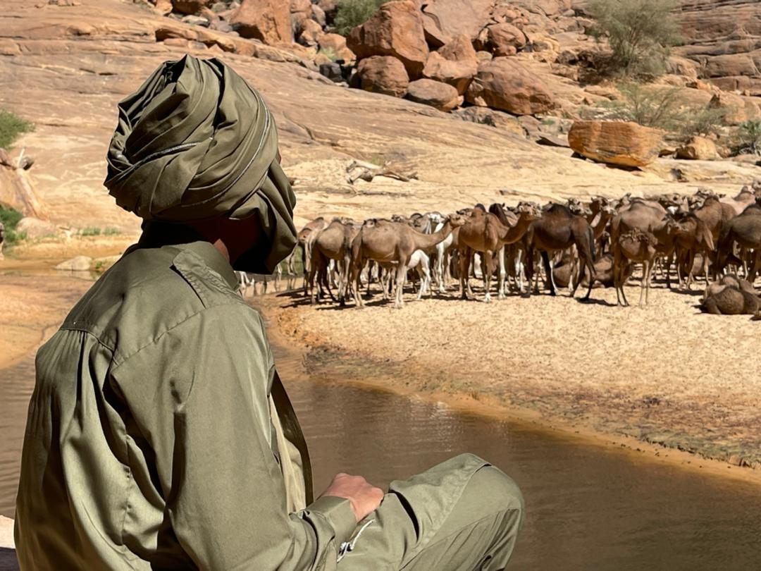 AdamIsamel's tweet photo. Notre première Randonnée dans le désert de l'Ennedi entre jeunes tchadiens est une réussite. 
#reservenaturelleetculturelledelennedi1 #randonneedansledesert1 #rnce #Adjib https://t.co/ziJHdbowP9