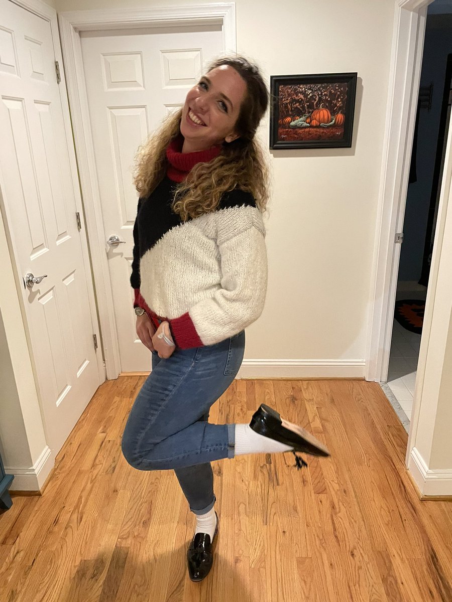 hallofFAVE's tweet photo. Me dressing up as #TAEMIN for Halloween for the third year in a row, featuring a sweater I knitted myself and me not knowing what to with my hands in photos. https://t.co/m2MV4uc2xS