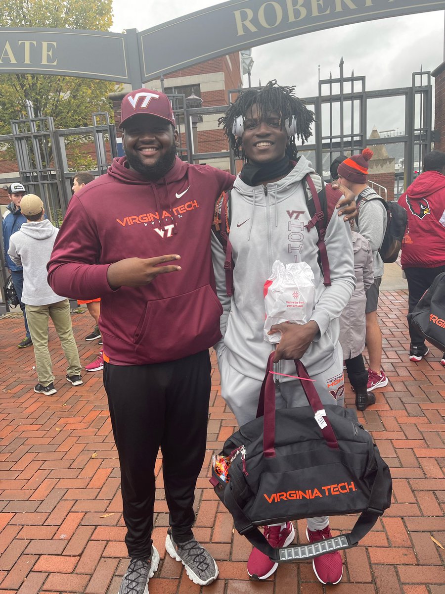 BigTunechi59's tweet photo. Flew all the way 2 ATL just to see my ๐ฉธ @TahjB_12 #Nj2VT ๐ฆ https://t.co/xCNAX9exeS