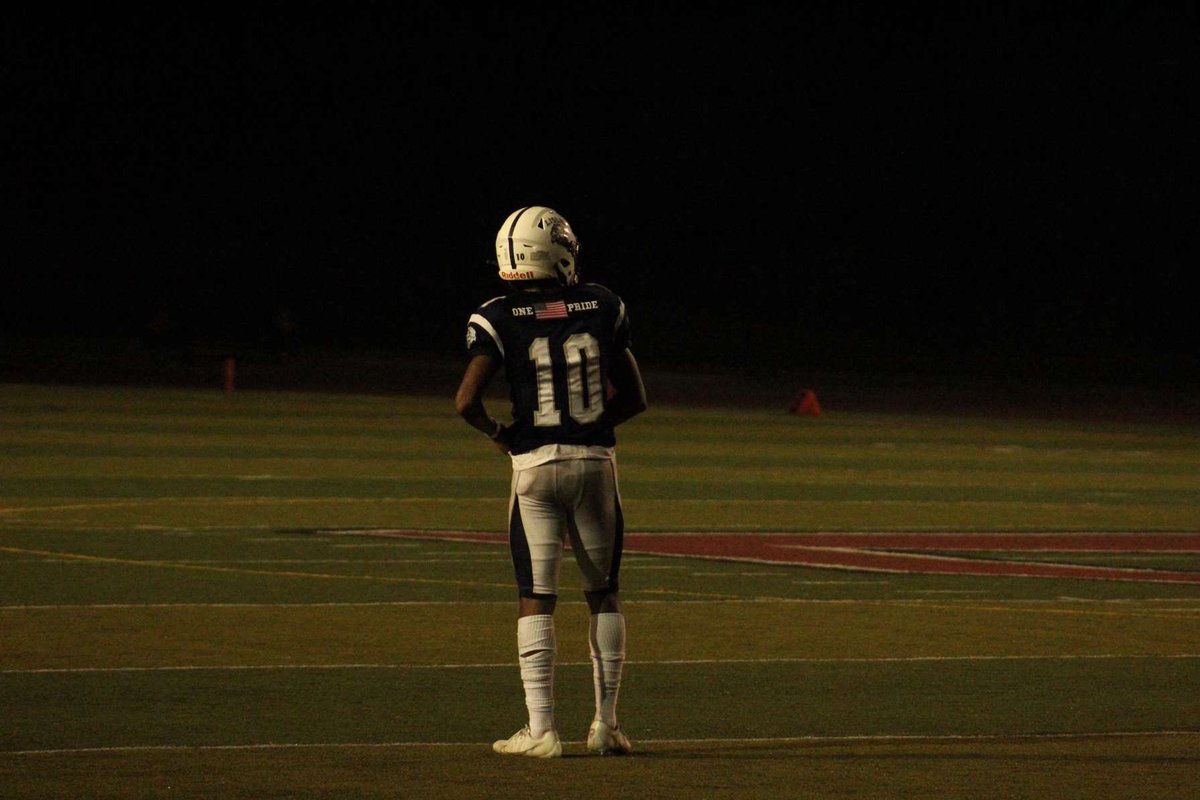 0Watson1's tweet photo. One Goal😈 all area/all state/ state champion turn me up @CoachBigPete @IHSAState @IHSA_IL  Watch out 10 a bad man https://t.co/TuG9b5IvCR
