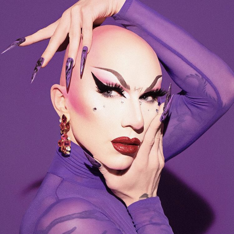 partydragrace's tweet photo. 👑 Party Drag Race Winner Circle 👑

Season 1 - Bob The Drag Queen (@LucasoAparecido)

Season 2 - Sasha Velour (@GotiKaVelour)

All Stars 1 - Miz Cracker (@iiLuxx_) https://t.co/bzfnV9qKld