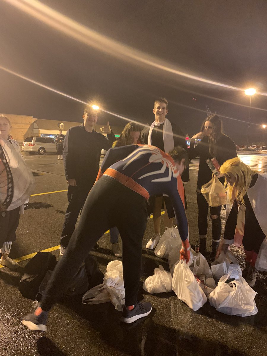 phsnnhs's tweet photo. Bring in your cans for trick or treat!!  NHS making the Food pantry full! https://t.co/FfgOOj1zHs