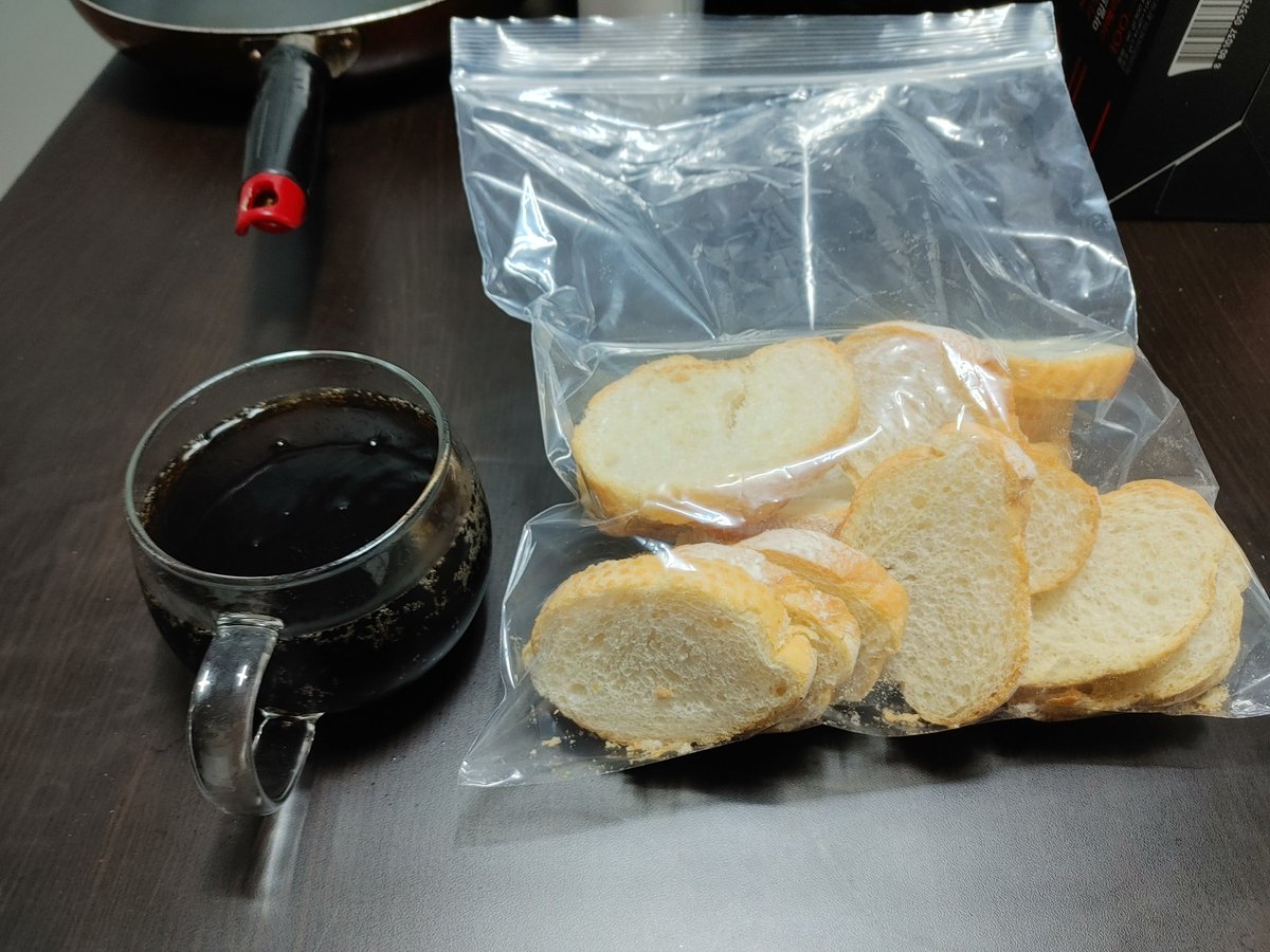 m974800's tweet photo. 콜라바게트 존맛인대 왜들 안먹지 https://t.co/kAE7t4kz0T