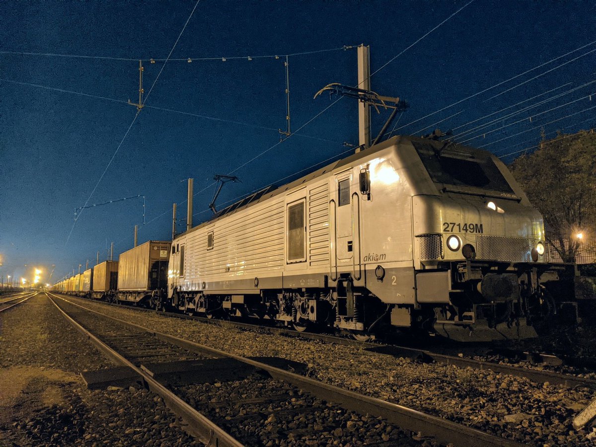 cargo_fr's tweet photo. 52326 Vénissieux Le Havre 29/10/21
#Naviland
🚩Valenton https://t.co/FMAS9tRtpq