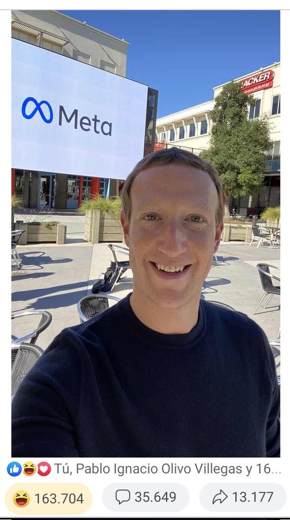 Xoraky's tweet image. 😂😂😂qué habrá detrás de esto? 🤔