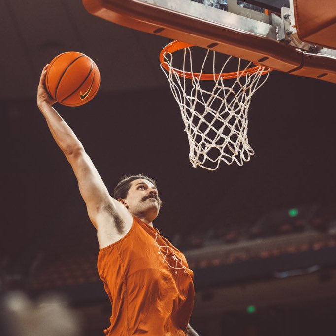 TexasMBB's tweet photo. …..l o a d i n g 🤘 @TheRealADB_3 https://t.co/HySLkYT9Q2