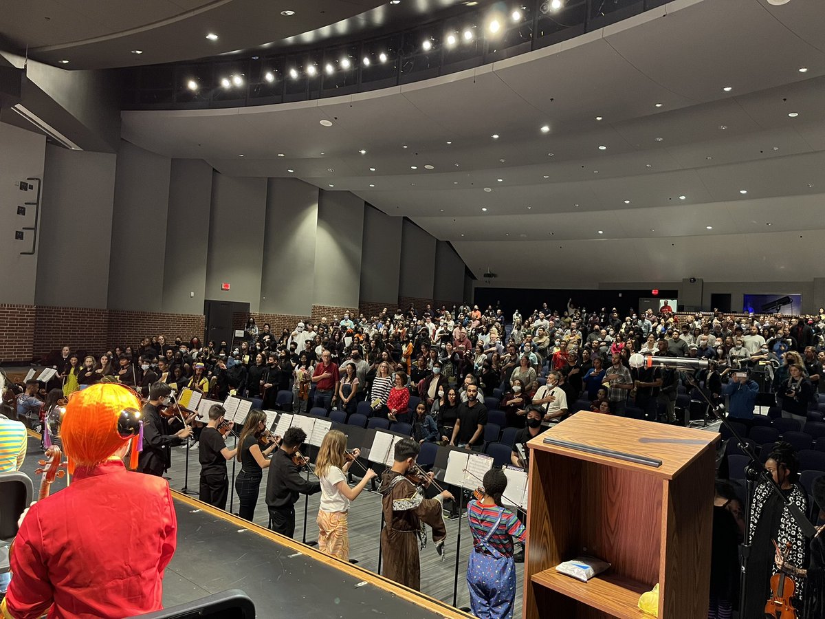 PaetowHS's tweet photo. @PaetowOrch @HaskettOrch and Stockdick Orchestra have Packed the PAC this evening for beautiful music!!! 💙🎼 https://t.co/o7xZpm92YO
