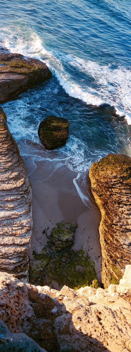 Davidimel's tweet photo. Some panoramics from the TX-1 on film.

Fuji Superia 400 and Kodak Portra 160 https://t.co/lt0MKgmGER