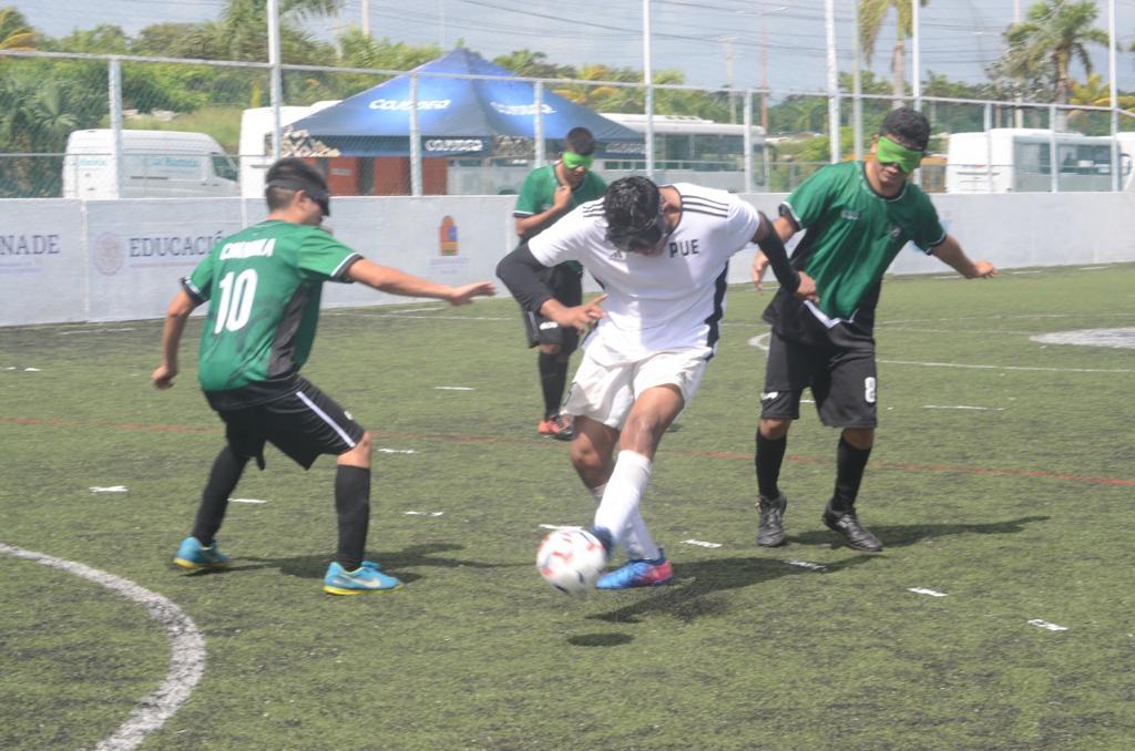 cojudeqinfo's tweet photo. Coahuila, campeón en fútbol 5 en los #Paranacionales #CONADE2021

•La medalla de plata fue para Puebla, el bronce para el Estado de México 

Cancún.- El Estado de Coahuila se  coronó flamante campeón de la disciplina de Fútbol 5 Side (para ciegos) al vencer por marcador ... https://t.co/5cpdHL0HsS