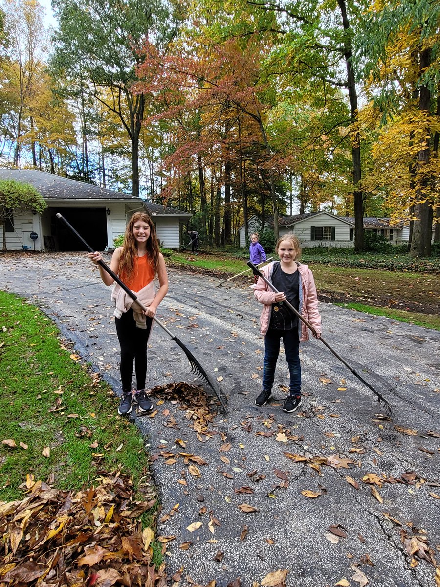 CFIS_Counselor's tweet photo. CFIS PAWS students serving our friends at Hamlet Village!  Such an amazing group of kids!!  🥰
#CFEVS https://t.co/Ym6CMcmfHX