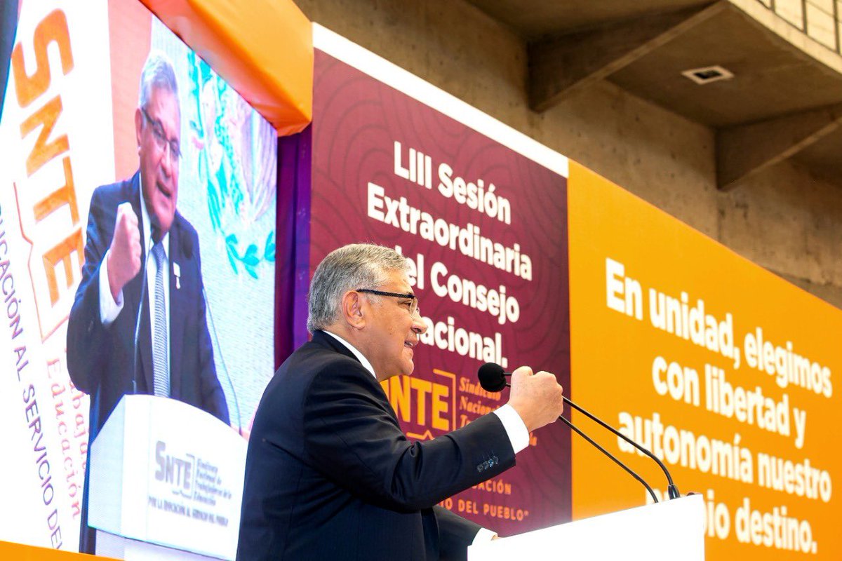 M_URESTIF's tweet photo. #TodosSomosUno 🙋🙋‍♀️

Garantiza #SNTE 📚 elecciones libres, imparciales y transparentes 🗳️ Equivocados, quienes auguraban 
noche triste en cambios seccionales con voto universal; se imponen democracia, unidad y autonomía 👉Mtro. Alfonso Cepeda Salas

Nota👉 https://t.co/F7aMK9k59G https://t.co/97bSseFjWh