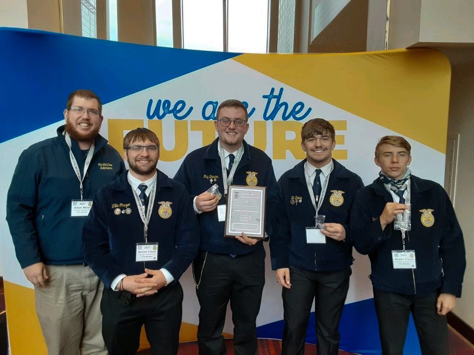 IndianaFFA's tweet image. We are extremely proud of our Livestock Evaluation team for placing in the silver division!

Gold Placing Individuals:
•Ray Duncan

Silver Placing Individuals:
•Willie Frazee
•Waylon Frazee
•Eli Davis

We are so proud of each and every one of you!