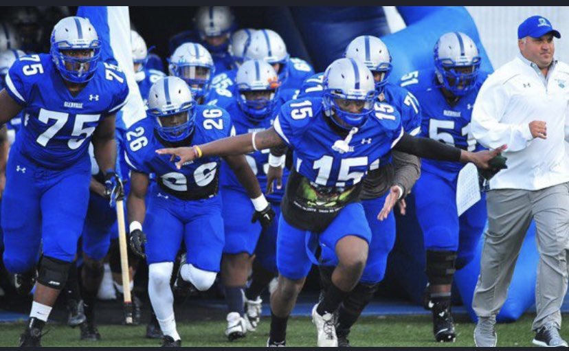 vicgarrido_5's tweet photo. Blessed to be offered by Glenville State College. @Anthony_kellar7 @MrNoOffseason https://t.co/43DmFLcSDN