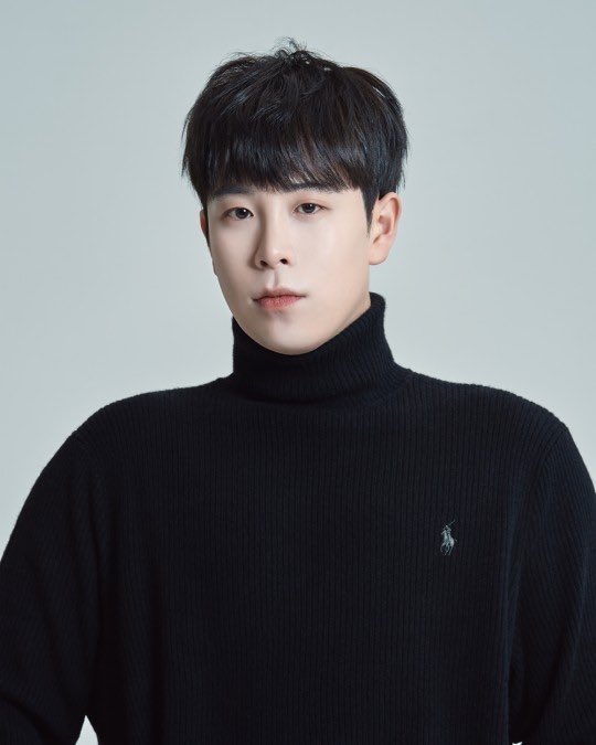 blockb_officiaI's tweet photo. [#피오]

[📰] 피오, 아티스트컴퍼니 전속계약..정우성·이정재와 식구 🎉 
🔗 https://t.co/iNJHEe2Xsl

#BLOCKB #블락비 #PO https://t.co/roVMMUrCJv