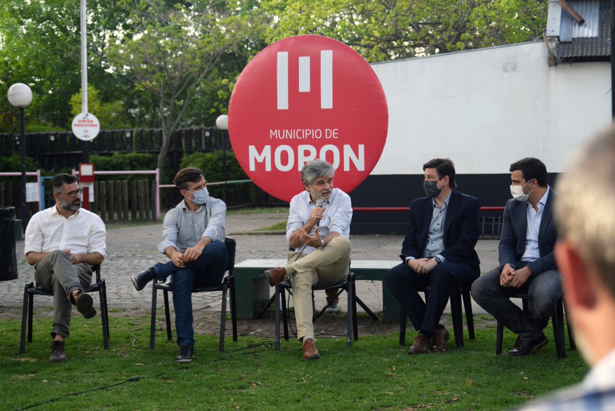 Moron2027 (@moron2027) on Twitter photo ➡️ Recibimos en #Morón al ministro <a href="/FilmusDaniel/">Daniel Filmus</a> para mantener un encuentro con representantes de empresas e instituciones tecnológicas del distrito. ➡️ Recibimos en #Morón al ministro <a href="/FilmusDaniel/">Daniel Filmus</a> para mantener un encuentro con representantes de empresas e instituciones tecnológicas del distrito.