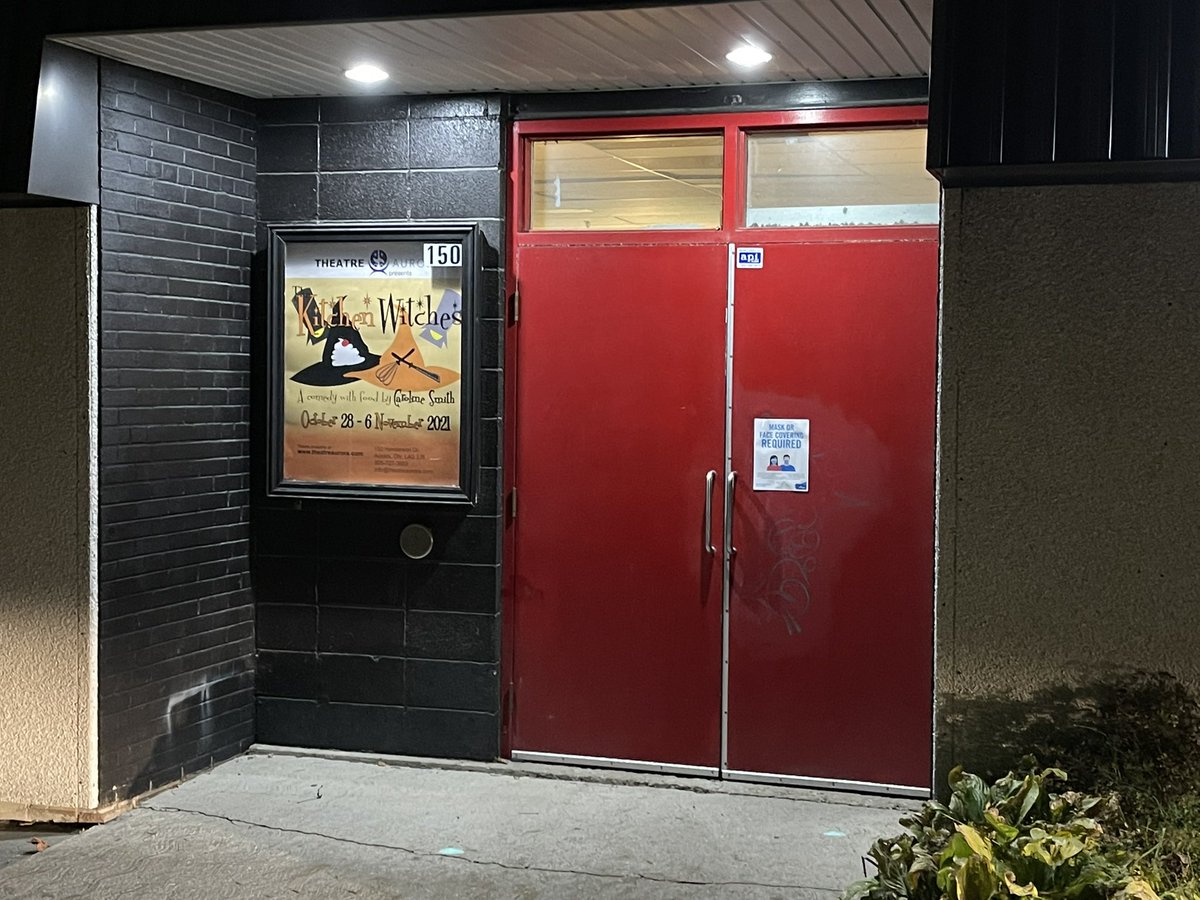TMrakas's tweet photo. What an exciting night as Theatre Aurora has reopened their doors! It was great to see everyone laughing together in person and enjoying “The Kitchen Witches” … Thanks to everyone at the Theatre for continuing to push and promote arts and culture in our community!! https://t.co/AOeOJIrvbk