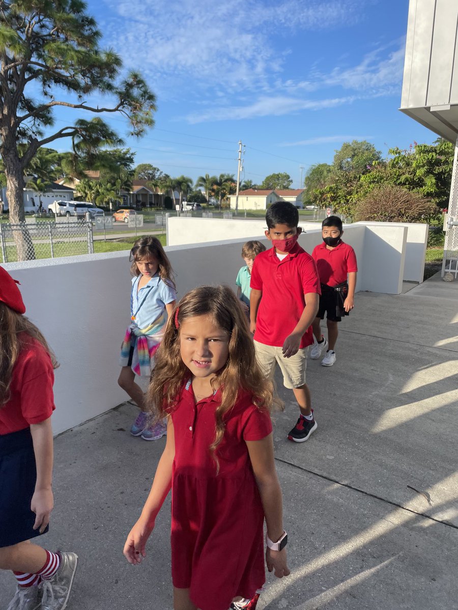 PuthoffCaroline's tweet photo. #RedRibbonWeek ⁦@TommieBarfield⁩ https://t.co/GuVFSckkUH