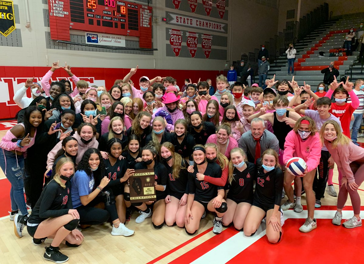 SHSENATORVB's tweet photo. Regional champs! 
25-18, 25-9, 25-18 https://t.co/lIM4actMeg