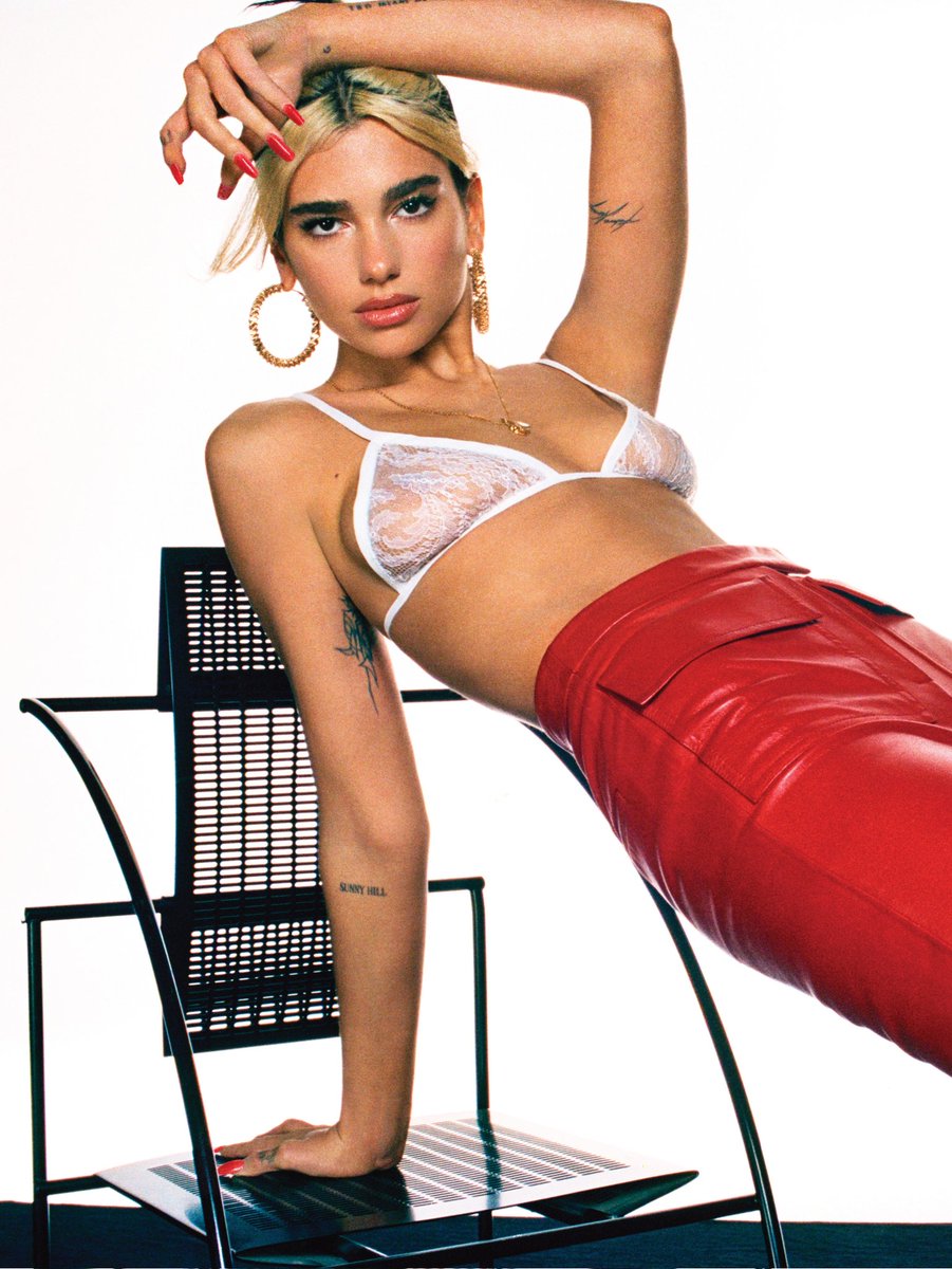 ChartsDuaLipa's tweet photo. .@Billboard's staff ranks “Break My Heart” as one of the best interpolations (sample use) of the 21st century. https://t.co/9EyDmfRe3C