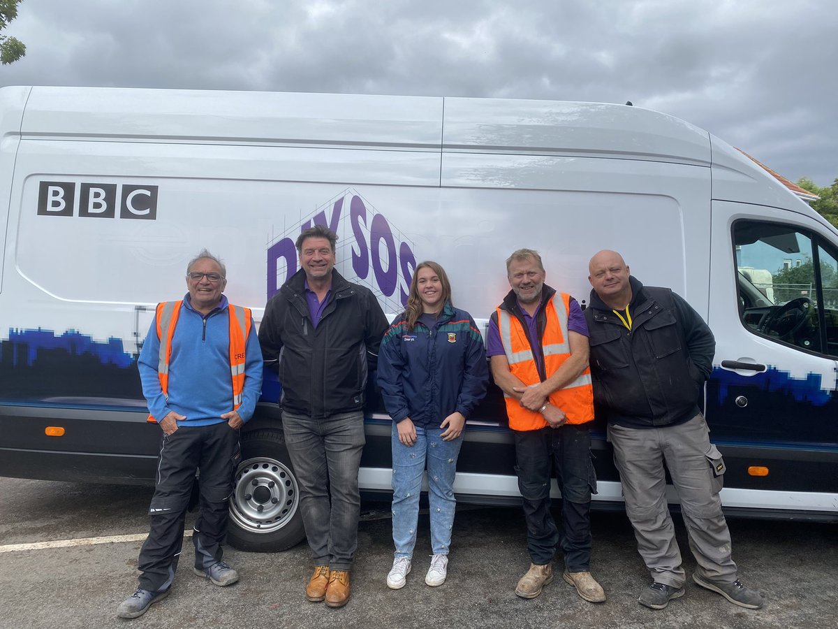 CJNichols's tweet photo. A really inspirational few days helping out at the @DIYSOS development project at the ranch in Southmead! It was amazing to see so many brilliant people giving up their time and resources to provide much needed support in this community. Well done to all involved 👏🏻 https://t.co/V4BAqjXND3