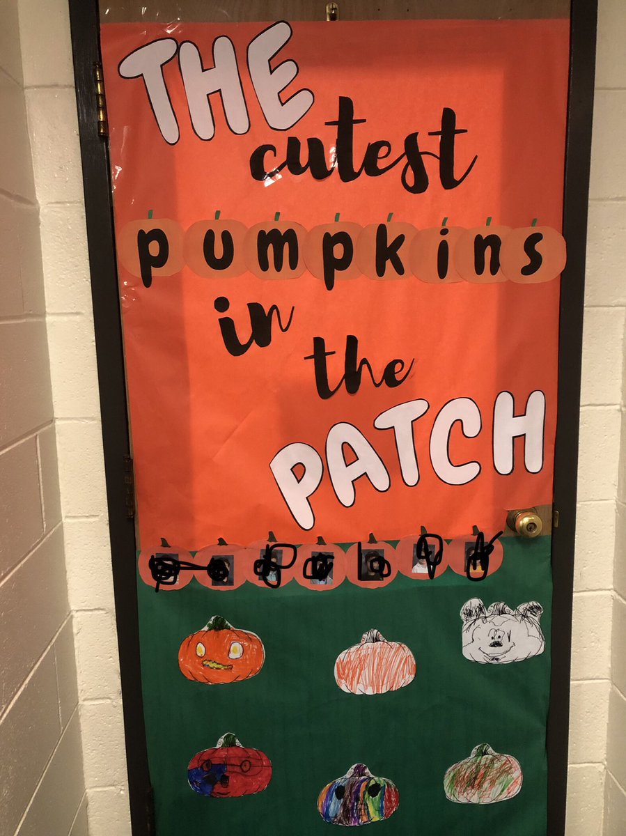 Halloween/Fall door decorating is in full effect at Melzer! <a href="/MelzerMLions/">MelzerMLions</a> <a href="/Mrs_Potratz/">Shannon Potratz</a>