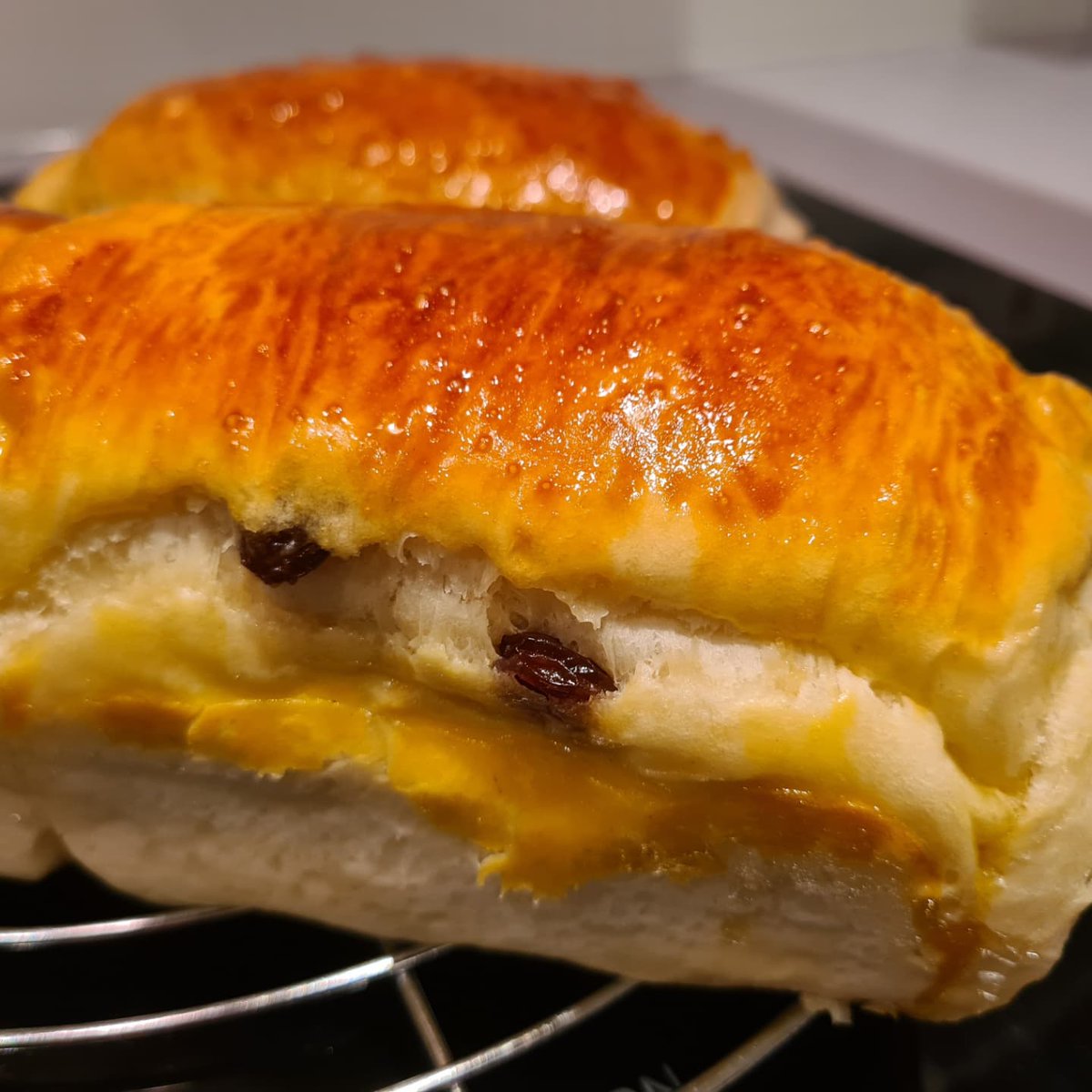 kasawid's tweet photo. น้องมีความฉ่ำเนยมากแม่🍞 #ปังลูกเกด  #Homemade #RaisinBread #ขนมปังลูกเกด #ขนมปังโฮมเมด https://t.co/Ngc9KVRqet