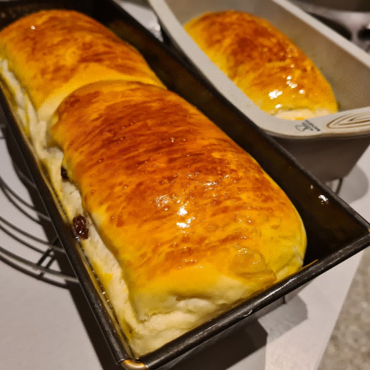 kasawid's tweet photo. น้องมีความฉ่ำเนยมากแม่🍞 #ปังลูกเกด  #Homemade #RaisinBread #ขนมปังลูกเกด #ขนมปังโฮมเมด https://t.co/Ngc9KVRqet