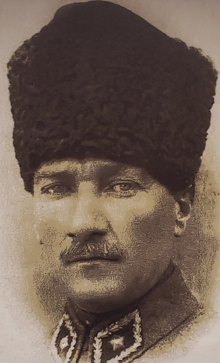 Efendiler, Cumhuriyete ne kadar sahip çıkıyorsunuz. Yarın çok geç olmadan titreyip kendinize gelin.
#EfendilerYarınCumhuriyetiİlanEdeceğiz