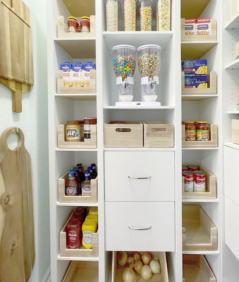 iDLiveSimply's tweet photo. "There’s benefits for having an organized pantry. It doesn’t have to be perfect." 

📸: @bemyguestwithdenise

⁠#iDesign #MyiDesign #iDLiveSimply #LiveSimply #organizingwithstyle #organized #organization #organizing #organizationideas #organizer #HomeOrganization #CleanHome https://t.co/M32jFlgLh4