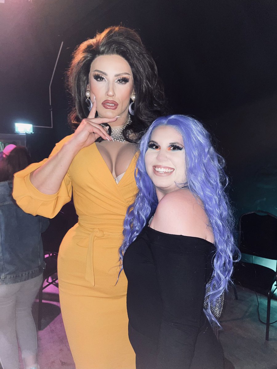 perzephone_'s tweet photo. CONGRATULATIONS MY SWEET ANGEL !!! #meecrowave @EllaVaday so proud of you 💙🧡 https://t.co/8nIoZrbVuP