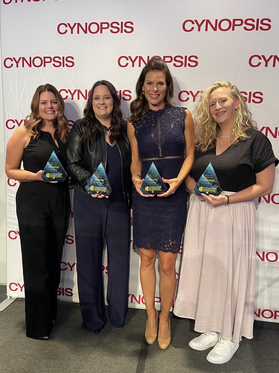 JamieLittleTV's tweet photo. Special evening in NYC…what a tremendous award. Four ladies from @FOXSports were honored. Thank you @CynopsisMedia &amp; @NASCARONFOX @sheisfoxsports https://t.co/0byNtj0lGl