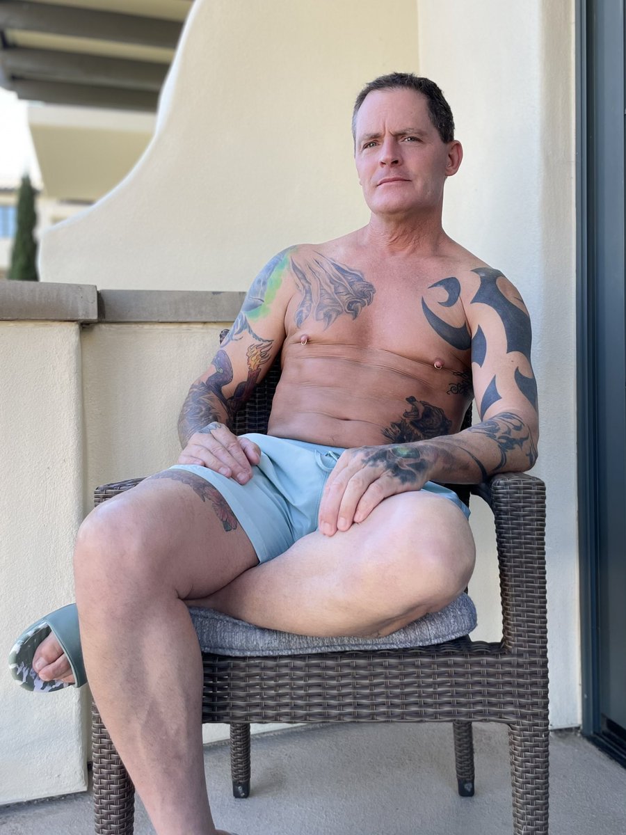 KeithEngelhardt's tweet photo. HaPpy Thursday enjoying the day near the beach #doingtheweekright #tequila #dilf π§³βοΈππβπΌπͺπΌπ₯π€#tattoomodel #tattoomodels #koitattoo #powerblocks #terranea #terranearesort #monkeyfeet #dadbod #gq #dilf βπΌπ₯ππΌβοΈβπΌβοΈβπΌπͺπΌβπΌπͺπΌπ₯π€π₯ππΌπ₯ https://t.co/lDw69CSptB