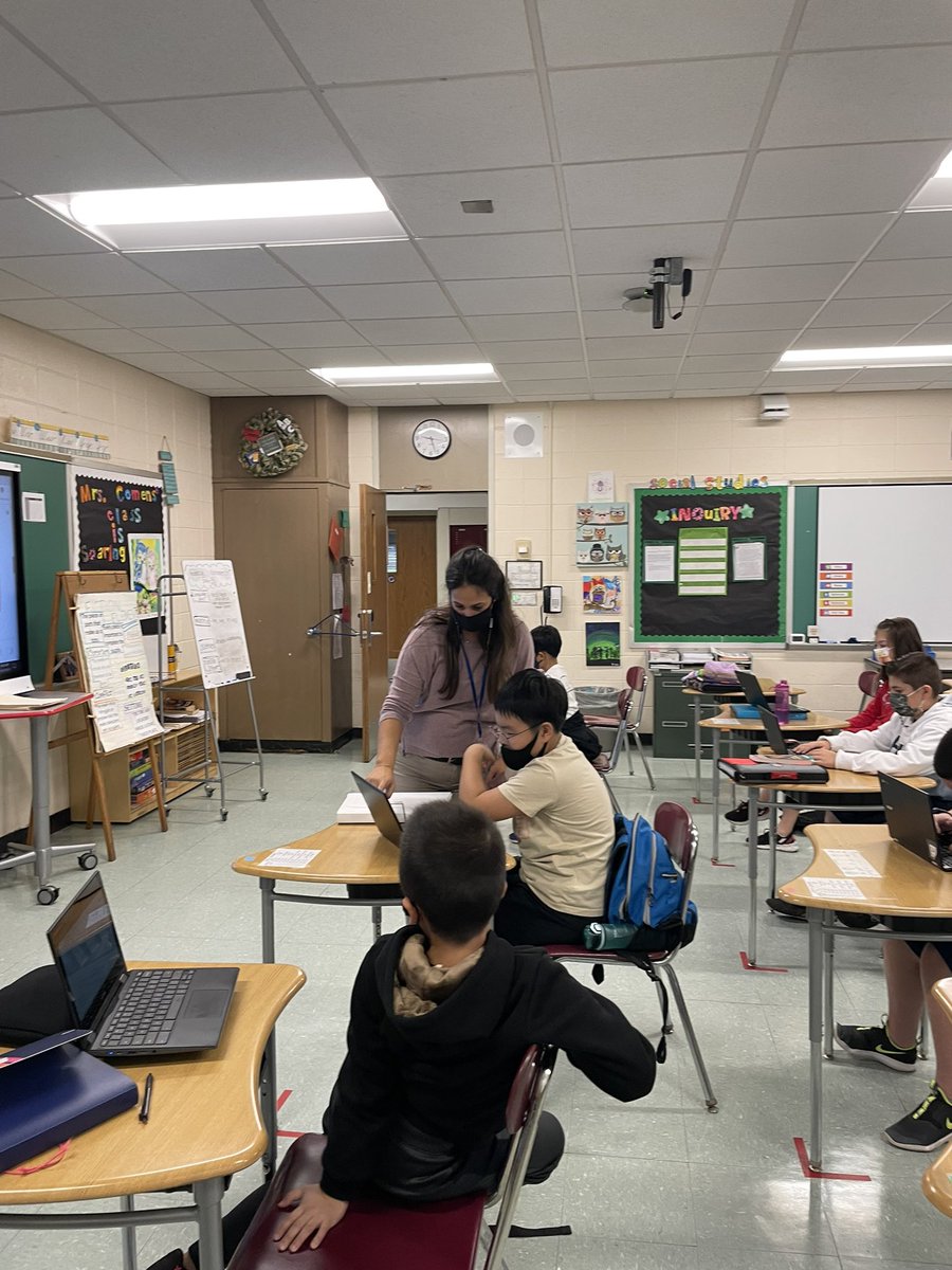 Students truly benefit from small group instruction. We took advantage of an empty room to parallel teach. Our students had choice and differentiated support. 👏🏽 <a href="/POBMS/">POBMS</a> <a href="/KDurantePOB/">Kristin Durante</a>