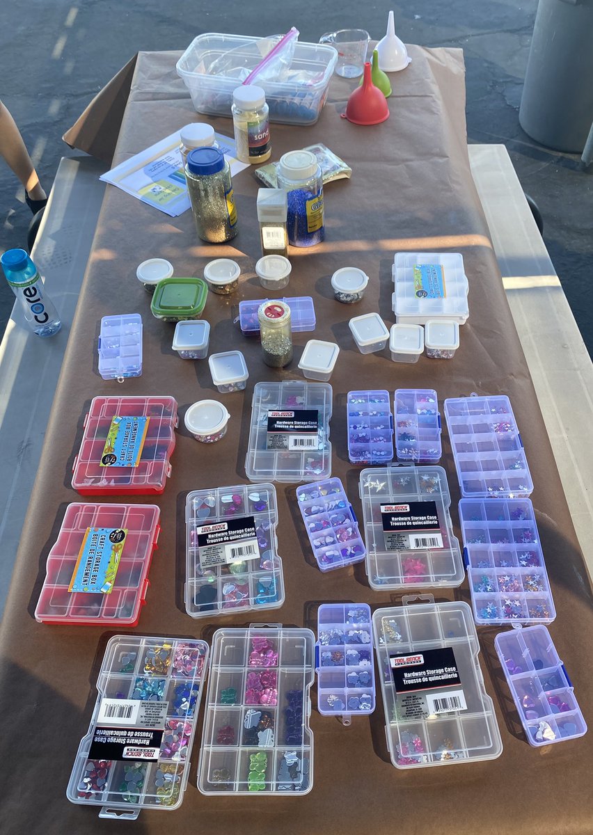 rha_wvusd's tweet image. It’s Red Ribbon week and RHA &amp;amp; HARTT students made #calmingjars as a healthy way to relieve stress. #RHAtoday #ReconnectRestoreReimagine