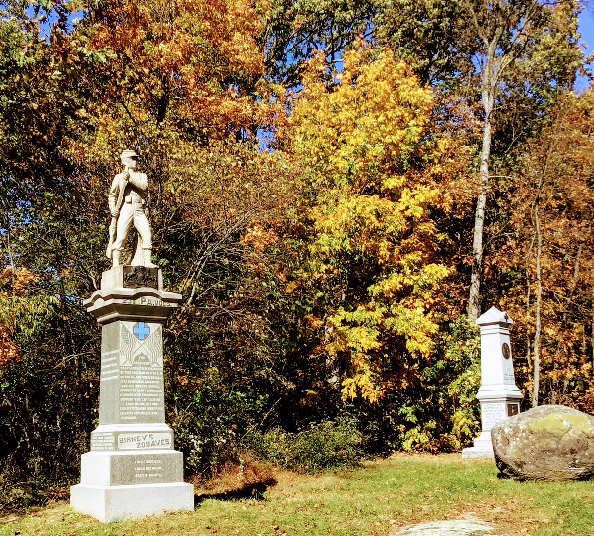 pir8lksat40's tweet photo. Hey#Gettysburg, your colors are showing. The enveloping canopies created by the acres and acres of majestic trees are beautiful! #VisitAPark #TakeAWalk #Colors #Autumnwatch #NaturePhotography #Favorite #GNMP https://t.co/tHgEqIJIBZ