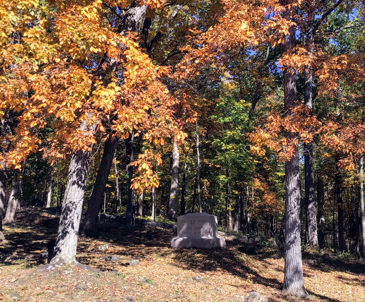 pir8lksat40's tweet photo. Hey#Gettysburg, your colors are showing. The enveloping canopies created by the acres and acres of majestic trees are beautiful! #VisitAPark #TakeAWalk #Colors #Autumnwatch #NaturePhotography #Favorite #GNMP https://t.co/tHgEqIJIBZ