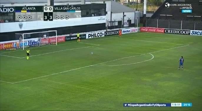 *NO VALE FUNDIR* 

El pibe que repitió 3 veces: